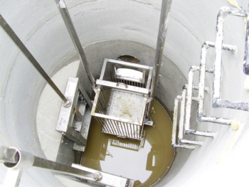 stavítka a česlicový koš