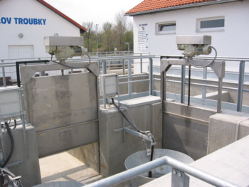 Hradítka / stavítka